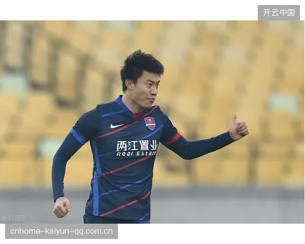 成都引援目标倾向于经验与潜力并举的混合型球员——打造未来之队的双轮驱动