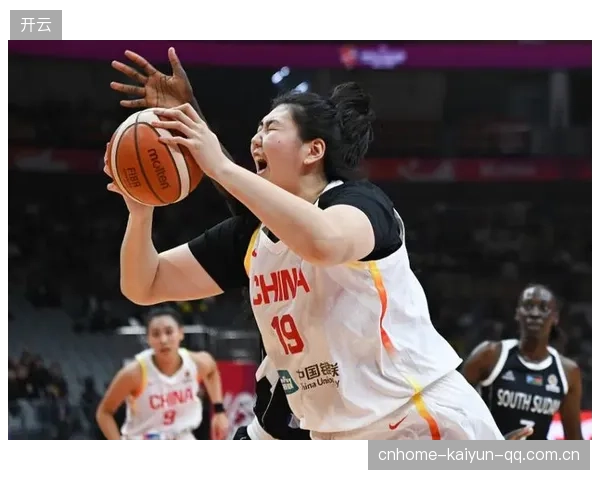 从“2米11”到“2米26”：中国女篮新星的成长之旅与梦想的力量
